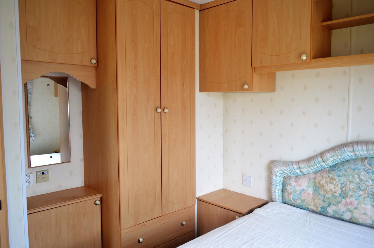 Mobilheimy U Prehrady Hotell Horní Dunajovice Exteriör bild