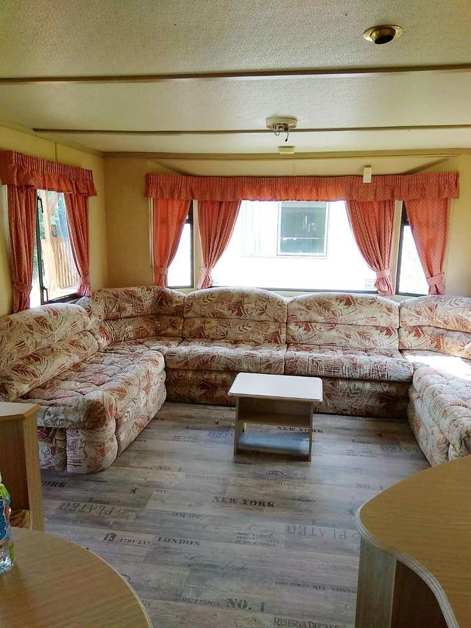 Mobilheimy U Prehrady Hotell Horní Dunajovice Exteriör bild