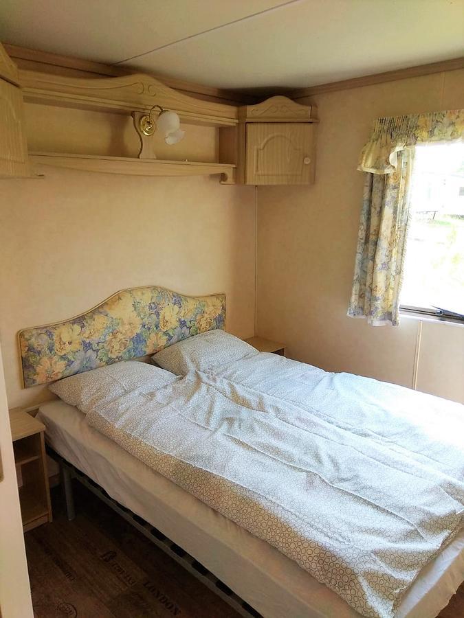Mobilheimy U Prehrady Hotell Horní Dunajovice Exteriör bild