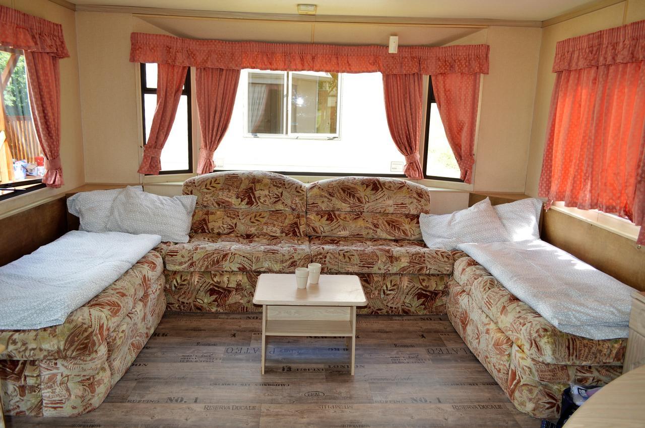 Mobilheimy U Prehrady Hotell Horní Dunajovice Exteriör bild
